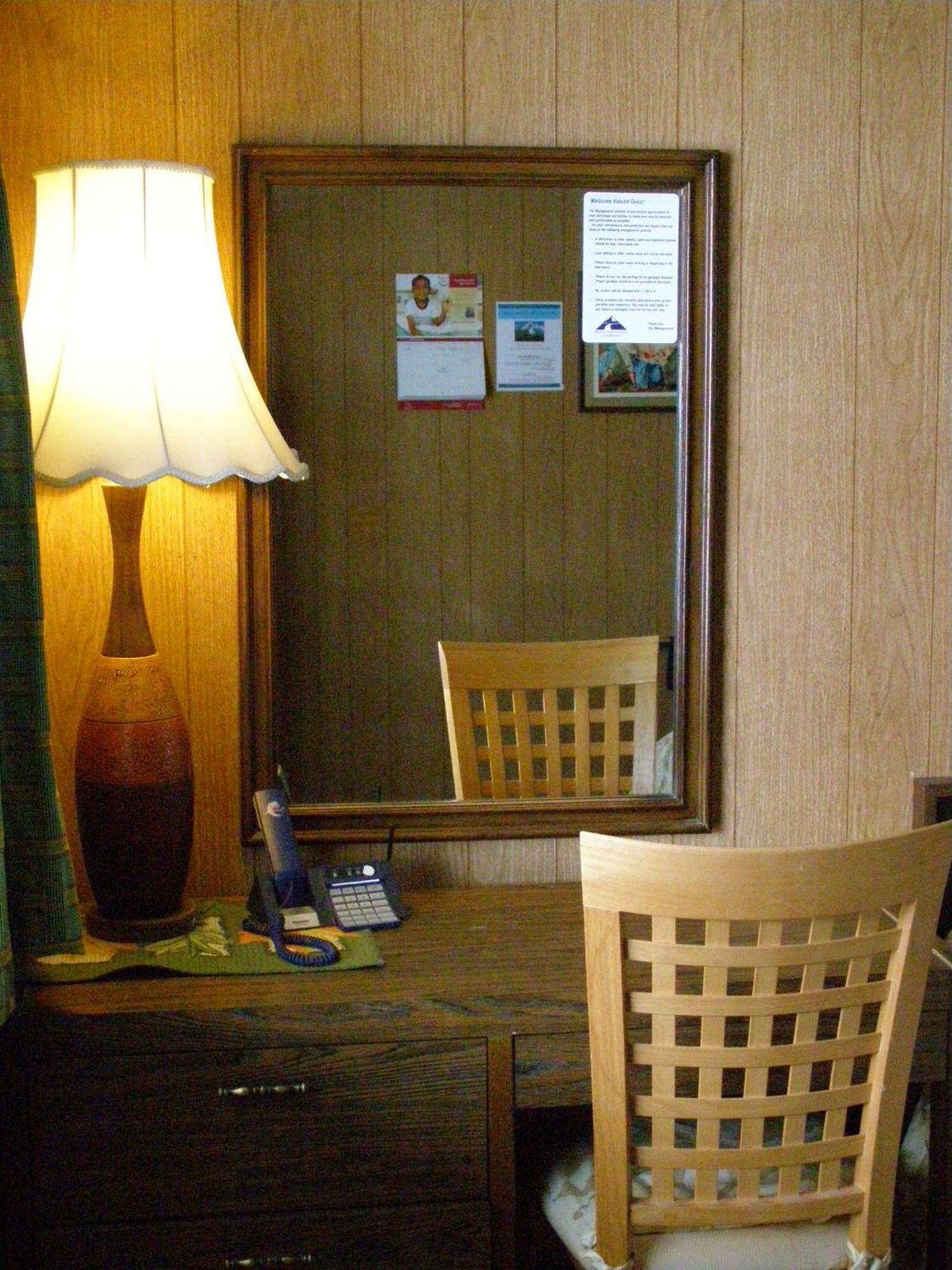 Blue Mountain Motel พินเชอร์ ครีก ภายนอก รูปภาพ