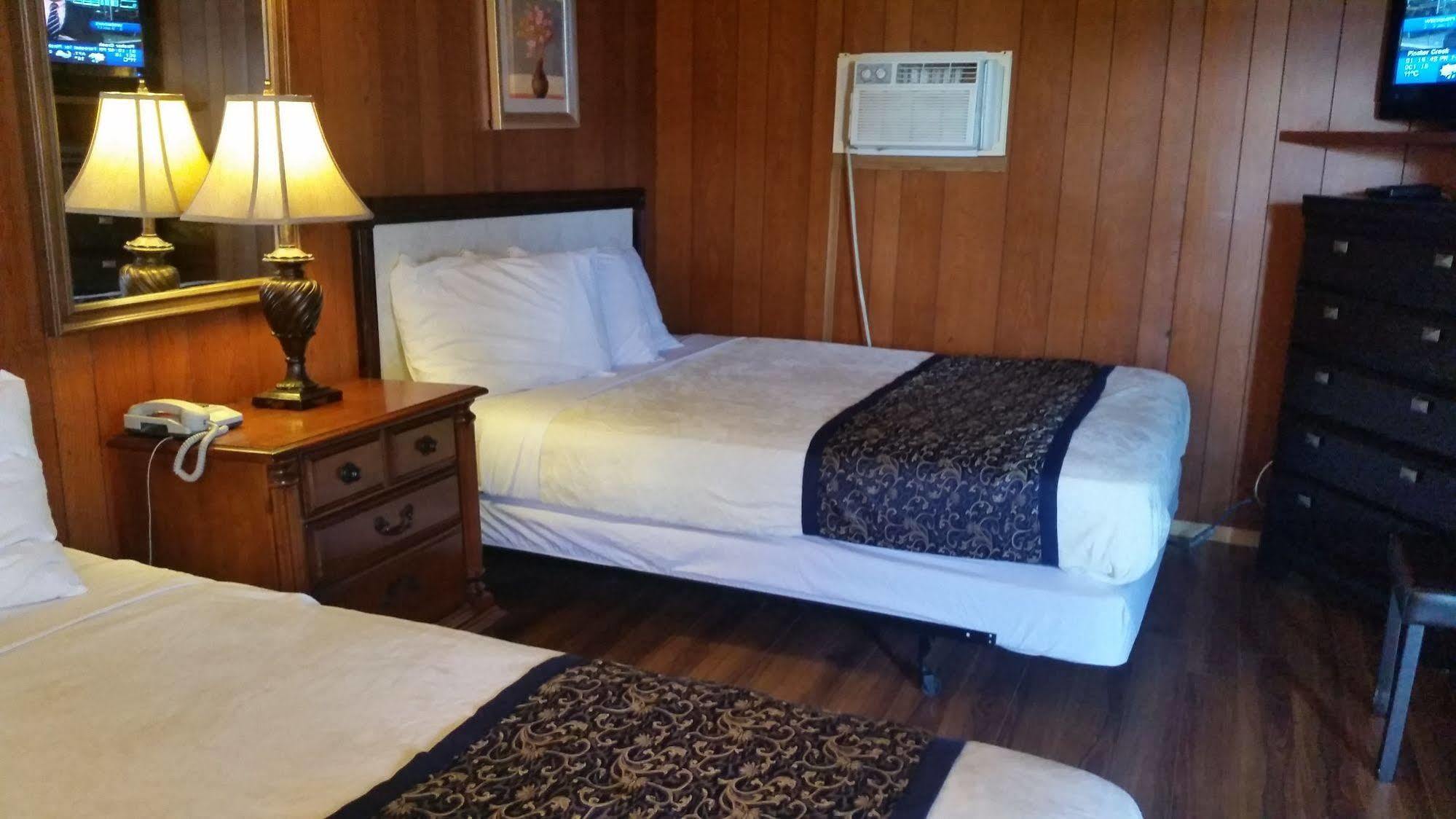 Blue Mountain Motel พินเชอร์ ครีก ภายนอก รูปภาพ